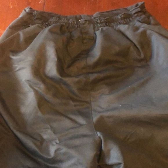 Snow pants sz 14/16 kids Faded Glory black/elastic waist/bottom of legs - Picture 6 of 13